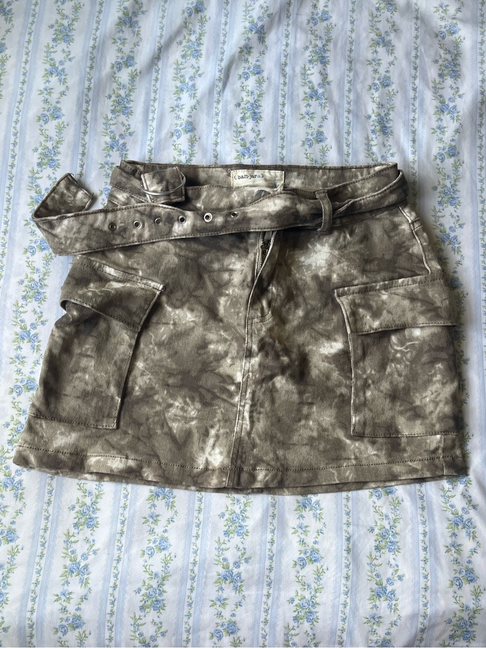 Women’s Tie-Dye Cargo Mini Skirt with Belt - Taupe